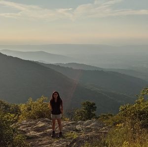 Meet your Posher, Leah